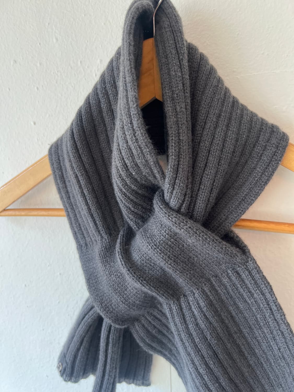 아떼 athe 바네사브루노 차콜그레이 울캐시미어 넥워머 쁘띠머플러 상품이미지6