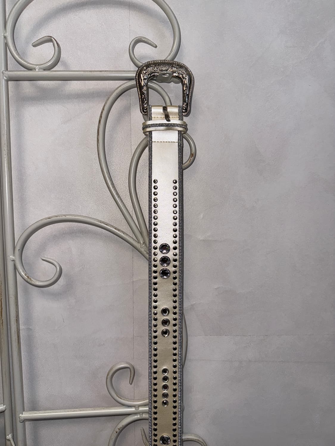 Metallic ivory cubic oriental buckle 벨트 상품이미지5