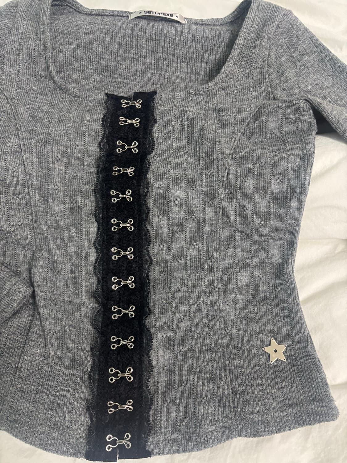 셋업이엑스이 HOOK LONG SLEEVE TOP / CHARCOAL 상품이미지3