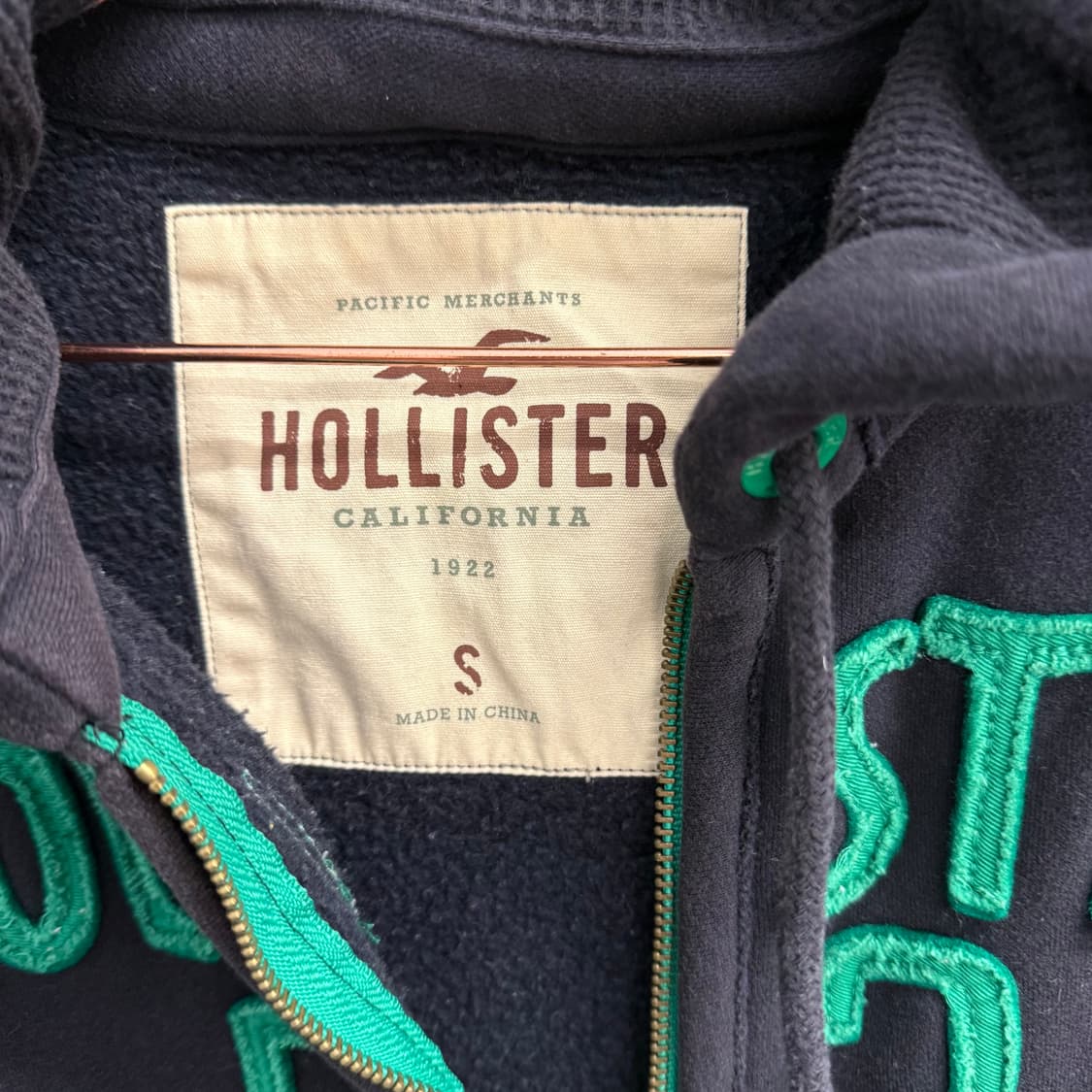홀리스터 블랙 그린 레터링 포인트 후드집업 S 상품이미지2