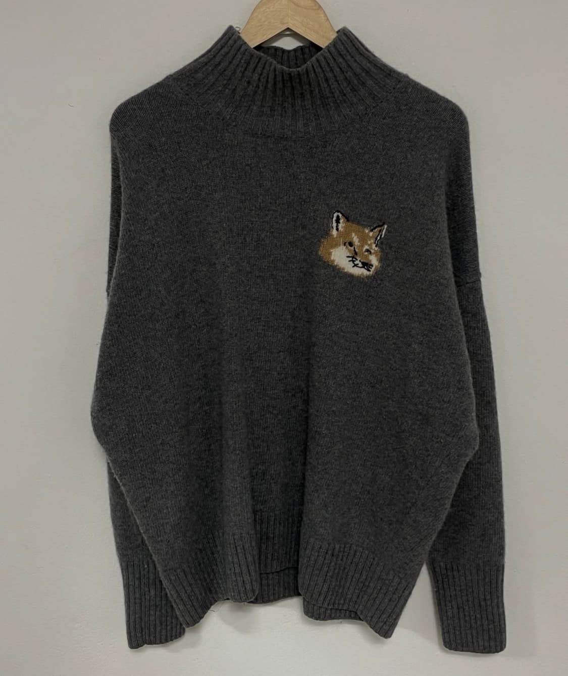 메종키츠네 빅로고 니트 상품이미지3