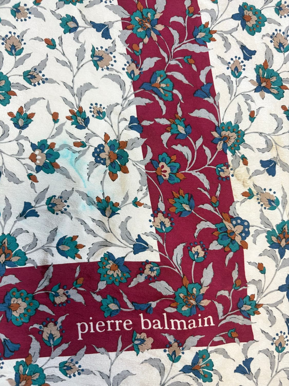 피에르 발망 정품 플로랄 빈티지 스카프 상품이미지3