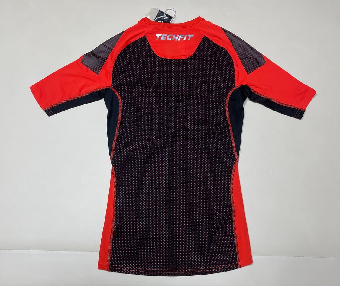 아디다스 Techfit 기능성 반팔 티셔츠 새상품 상품이미지2