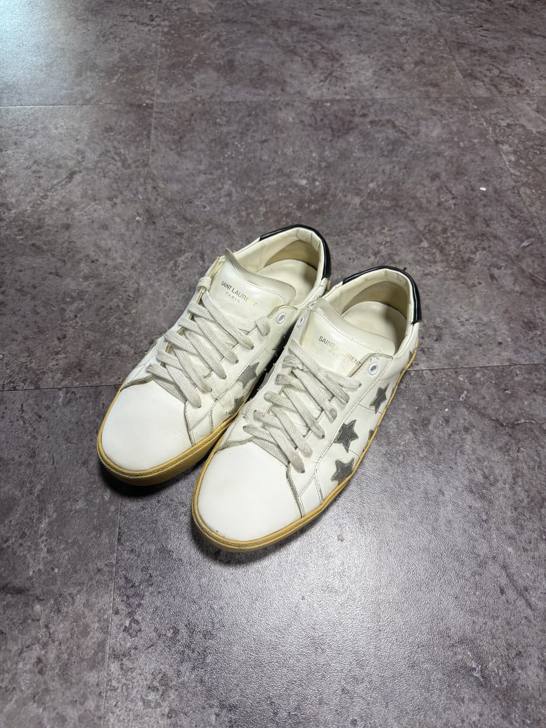 생로랑 스타패치 스니커즈 42.5 상품이미지1