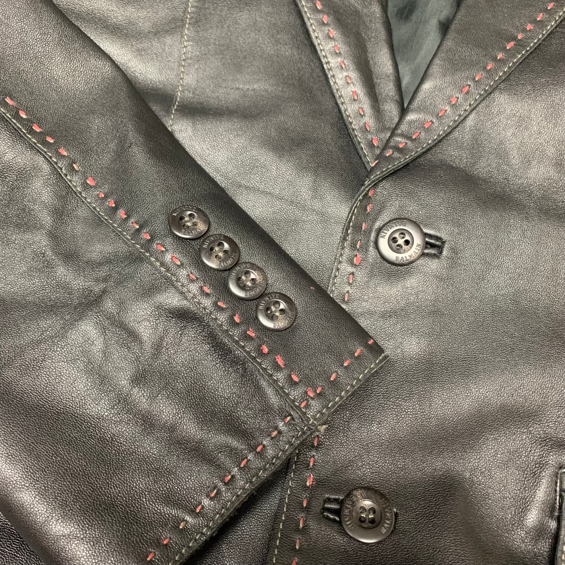 발망 레더 블레이저 레드 자수 포인트 상품이미지3