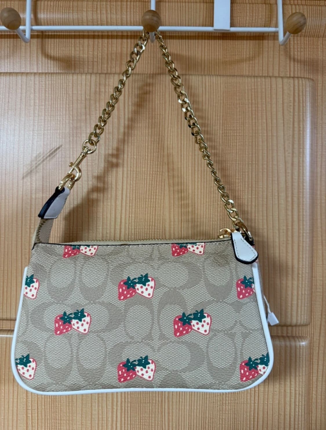 (새상품)핑크 코치 딸기 시그니처 가방 히메갸루 크로스백 숄더백 y2k 상품이미지2