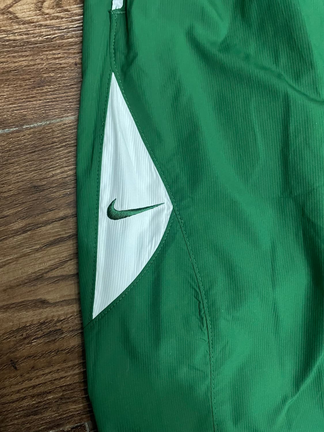 나이키 올드스쿨 우븐 윈드 팬츠 그린 상품이미지3