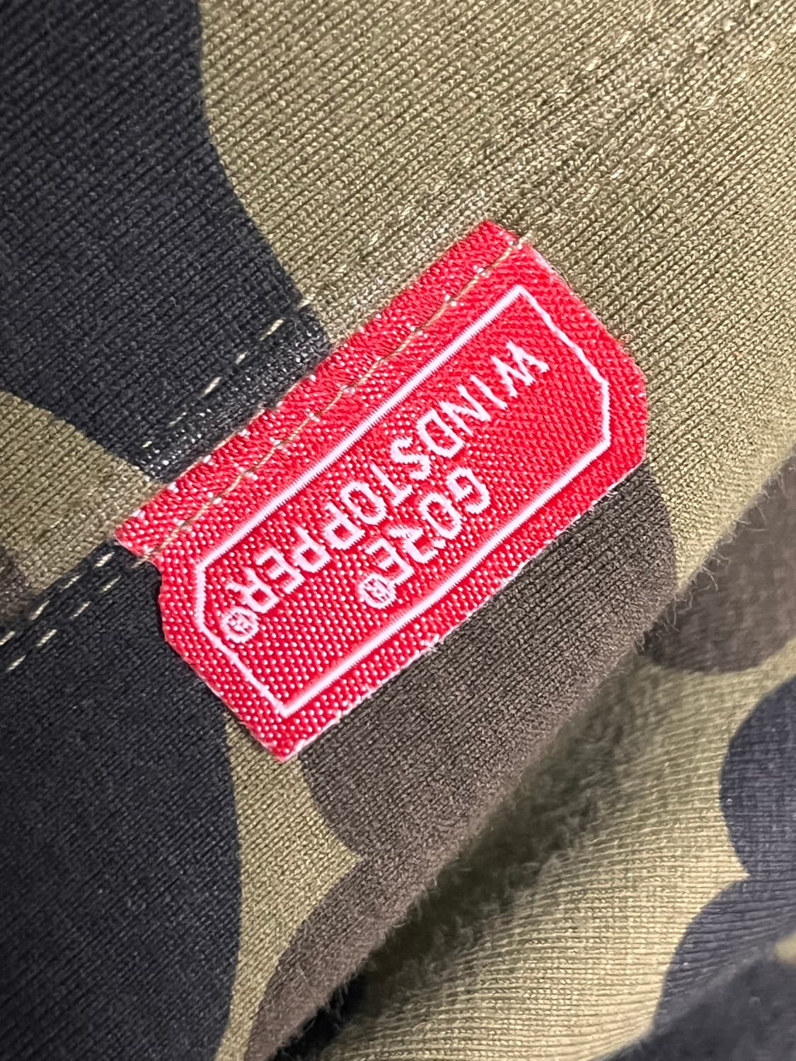 새상품급) 고어텍스 베이프 녹계 샤크 후드집업  상품이미지6