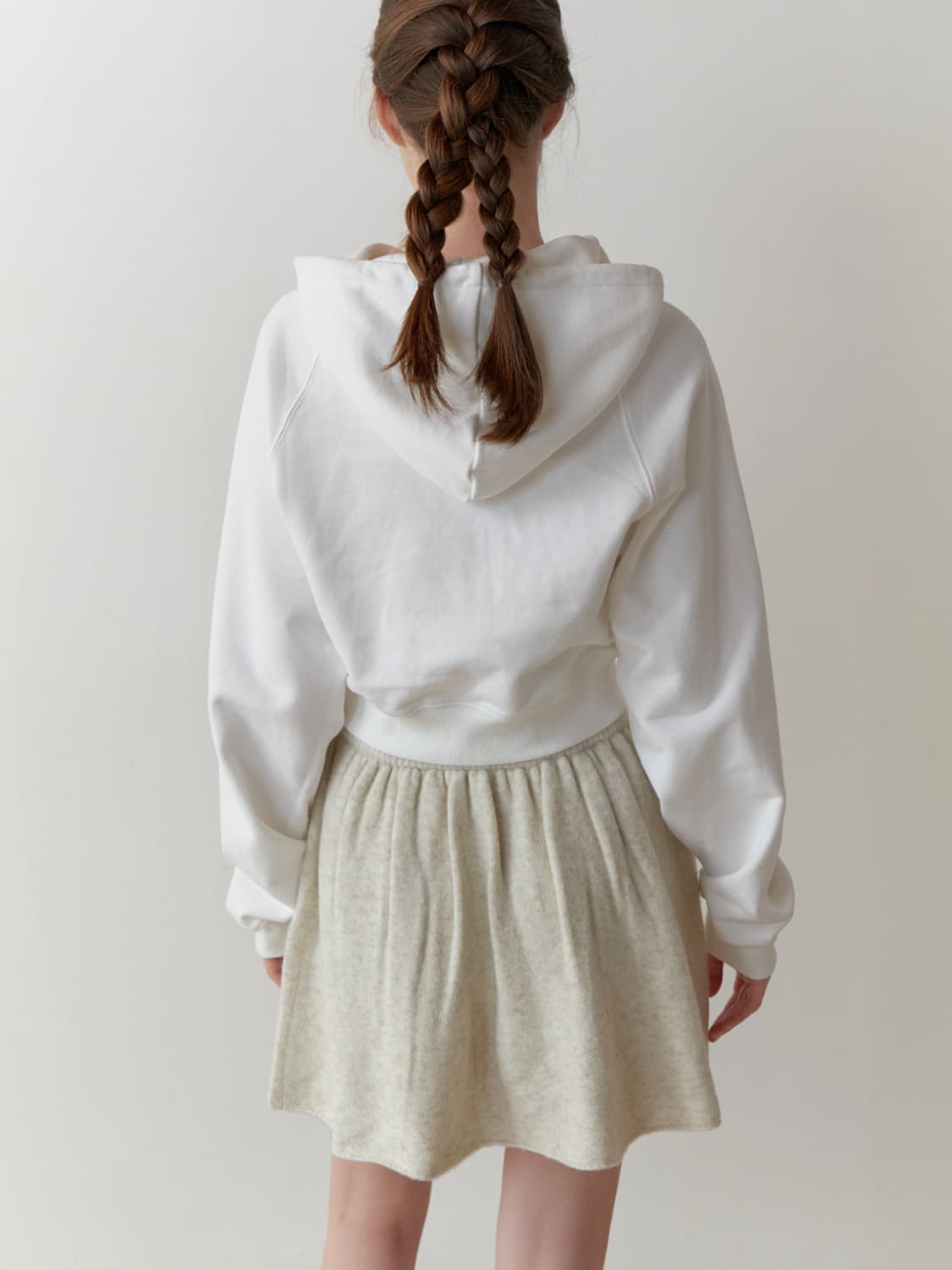 리엘 크롭 후드집업 화이트 상품이미지2