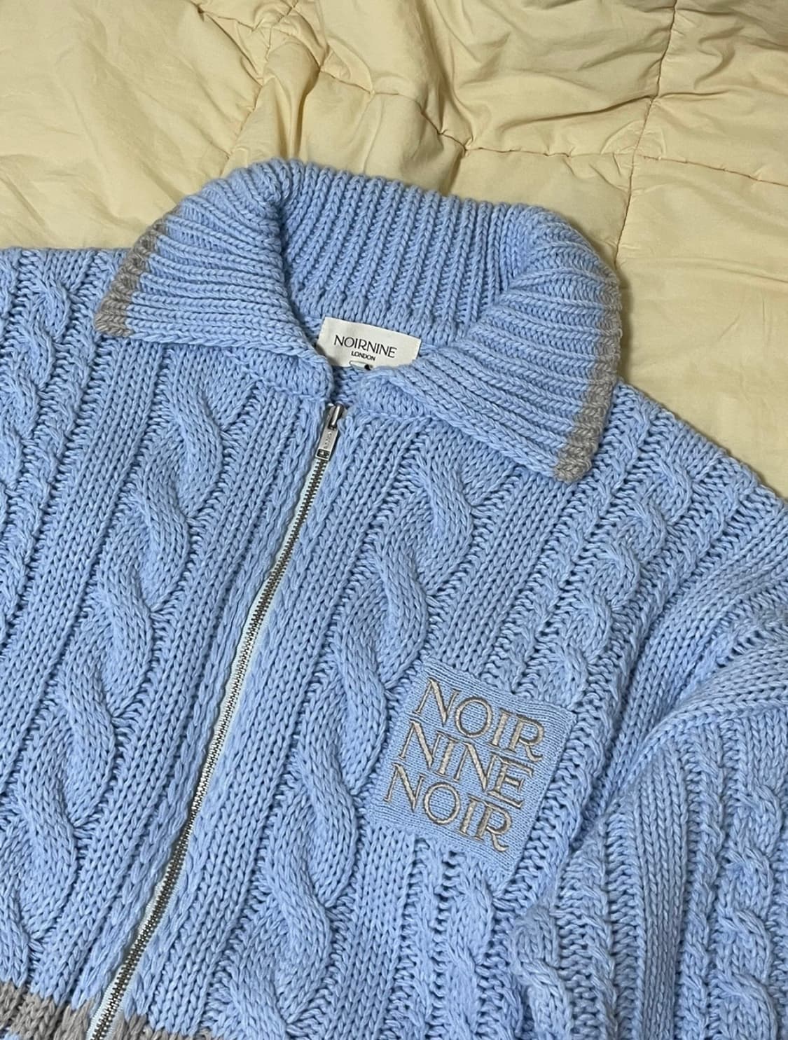 누아르나인 니트집업 상품이미지1