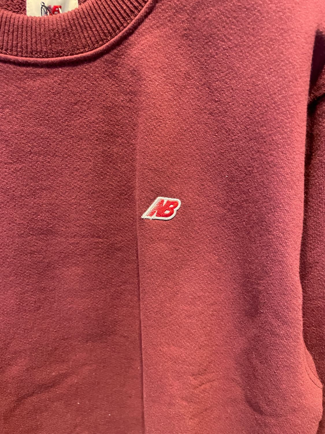 (정품/새상품) BALANCE 뉴발란스 공용 버건디 자수 로고 맨투맨 상품이미지2