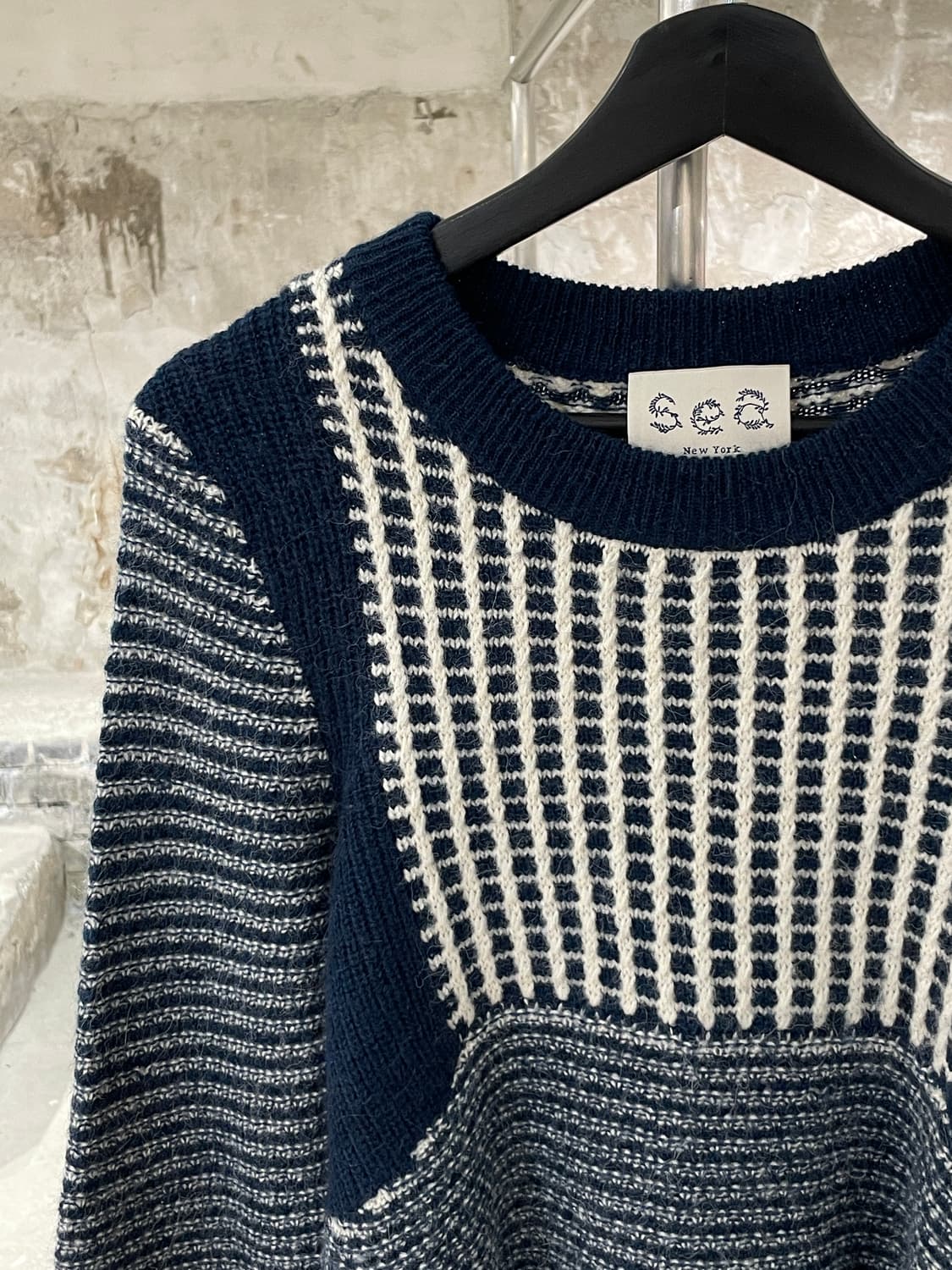 씨뉴욕 네이비 네트 스트라이프 알파카 울 크루넥 니트 상품이미지2