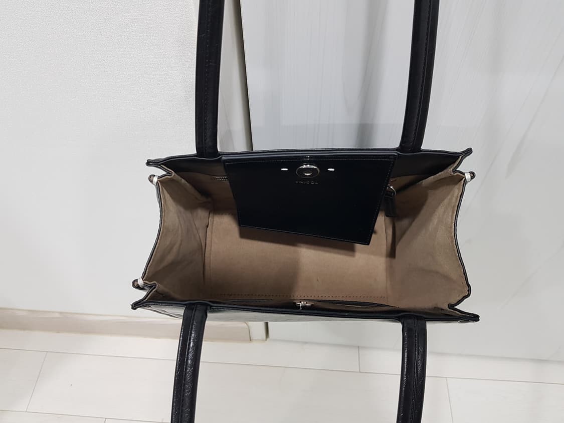 [새상품급] 스탠드오일 오블롱백 미니 블랙 숄더백 상품이미지8