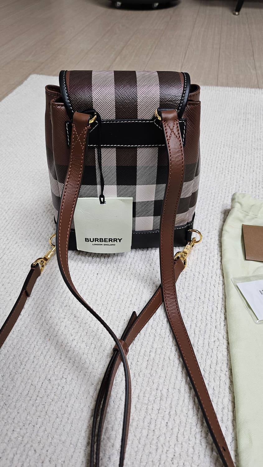 버버리 체크 마이크로 백팩 ( 새상품 , 정품 ) 상품이미지7