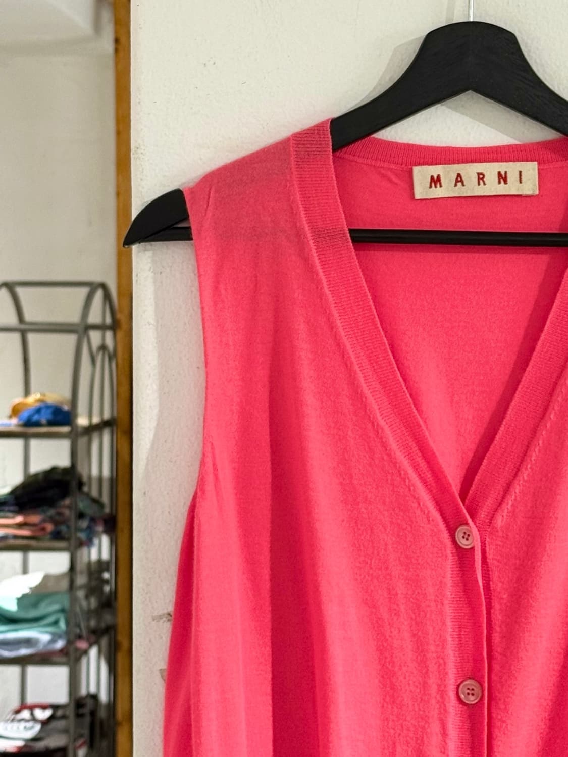 마르니 코랄핑크 브이넥 니트 베스트 상품이미지2