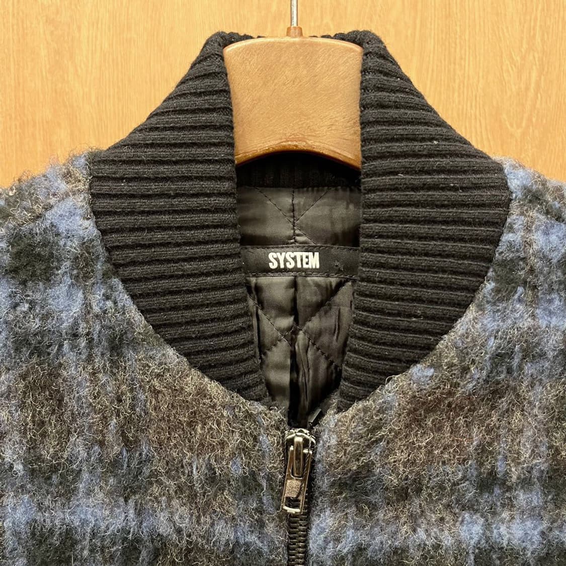 시스템 봄버 니트 자켓 레더 커프스 밑단 체크 패턴 디테일 네이비 상품이미지6