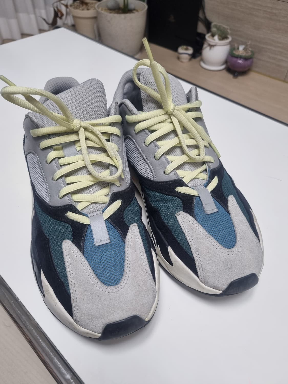 아디다스 웨이브러너 700  사이즈265 상품이미지1