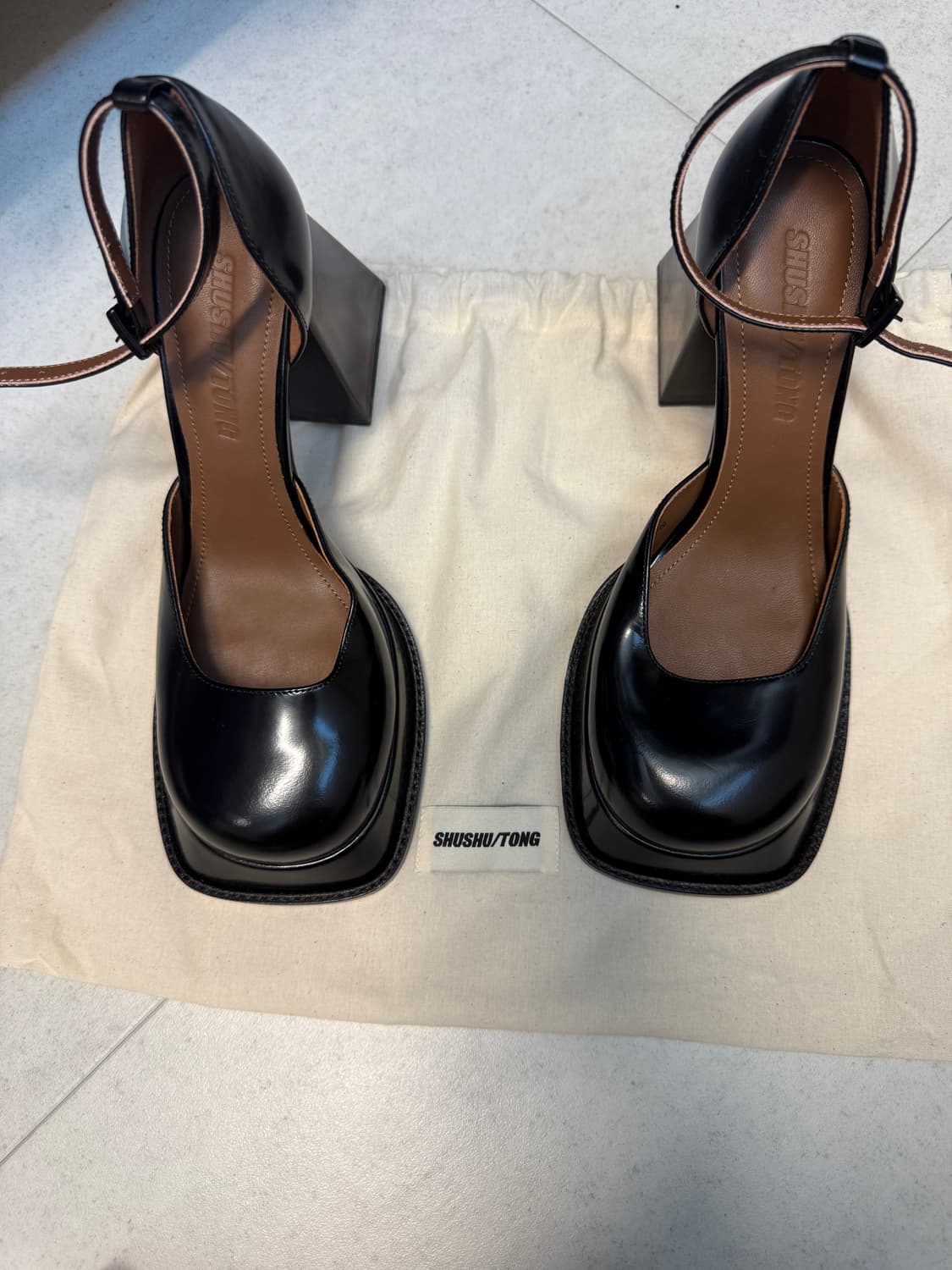 슈슈통 라운드토 플랫폼힐 상품이미지1