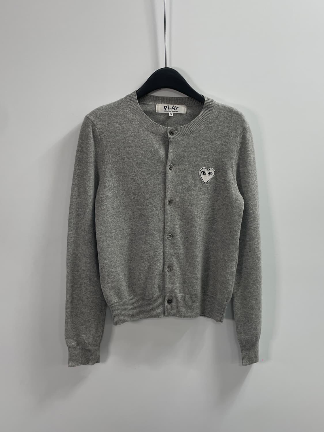 꼼데가르송 우먼스 와펜 라운드 가디건 (on.681)    상품이미지1