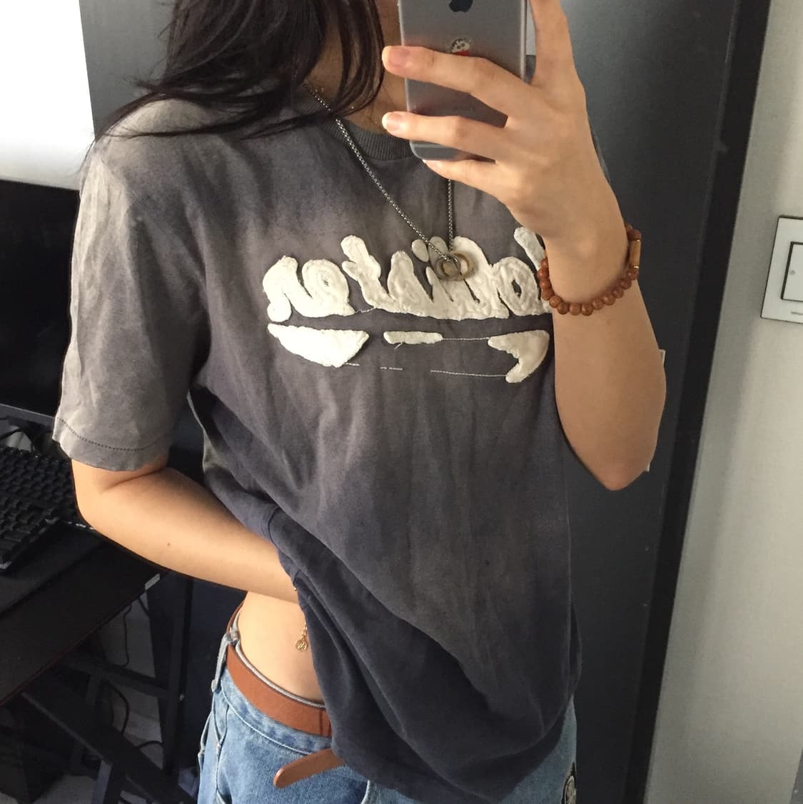 Hollister 데미지 워싱 모노 그라 반팔티 상품이미지2