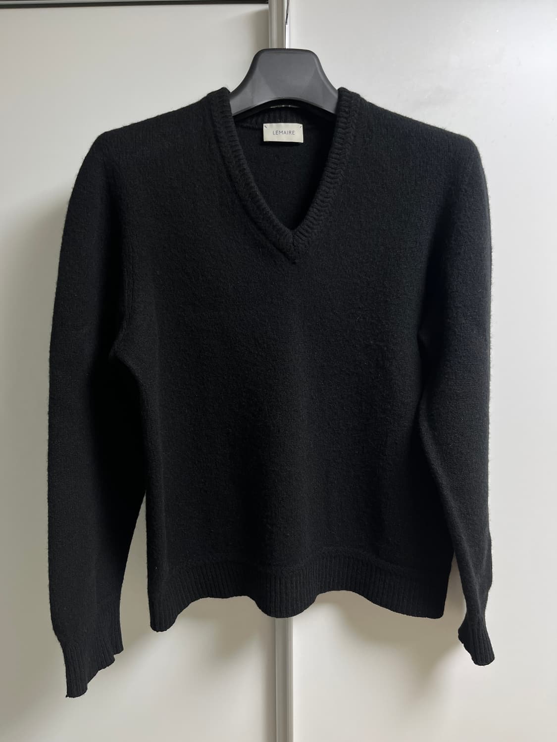 르메르 심리스 브이넥 상품이미지1