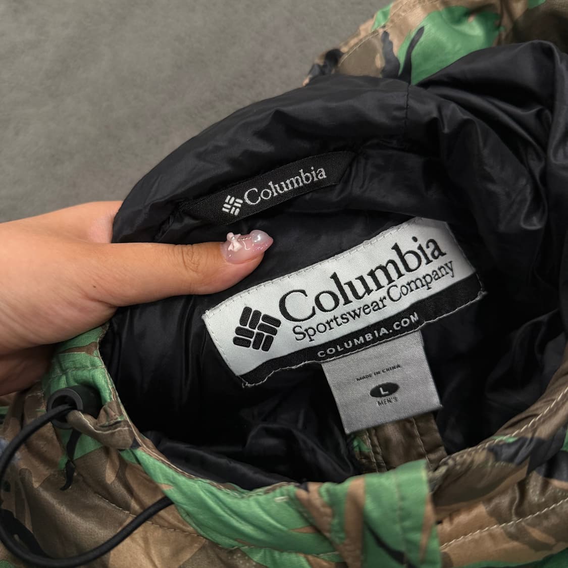 [ 정품/L ] 컬럼비아 고프고어 카모플라쥬 구스다운 경량 패딩 자켓 상품이미지4