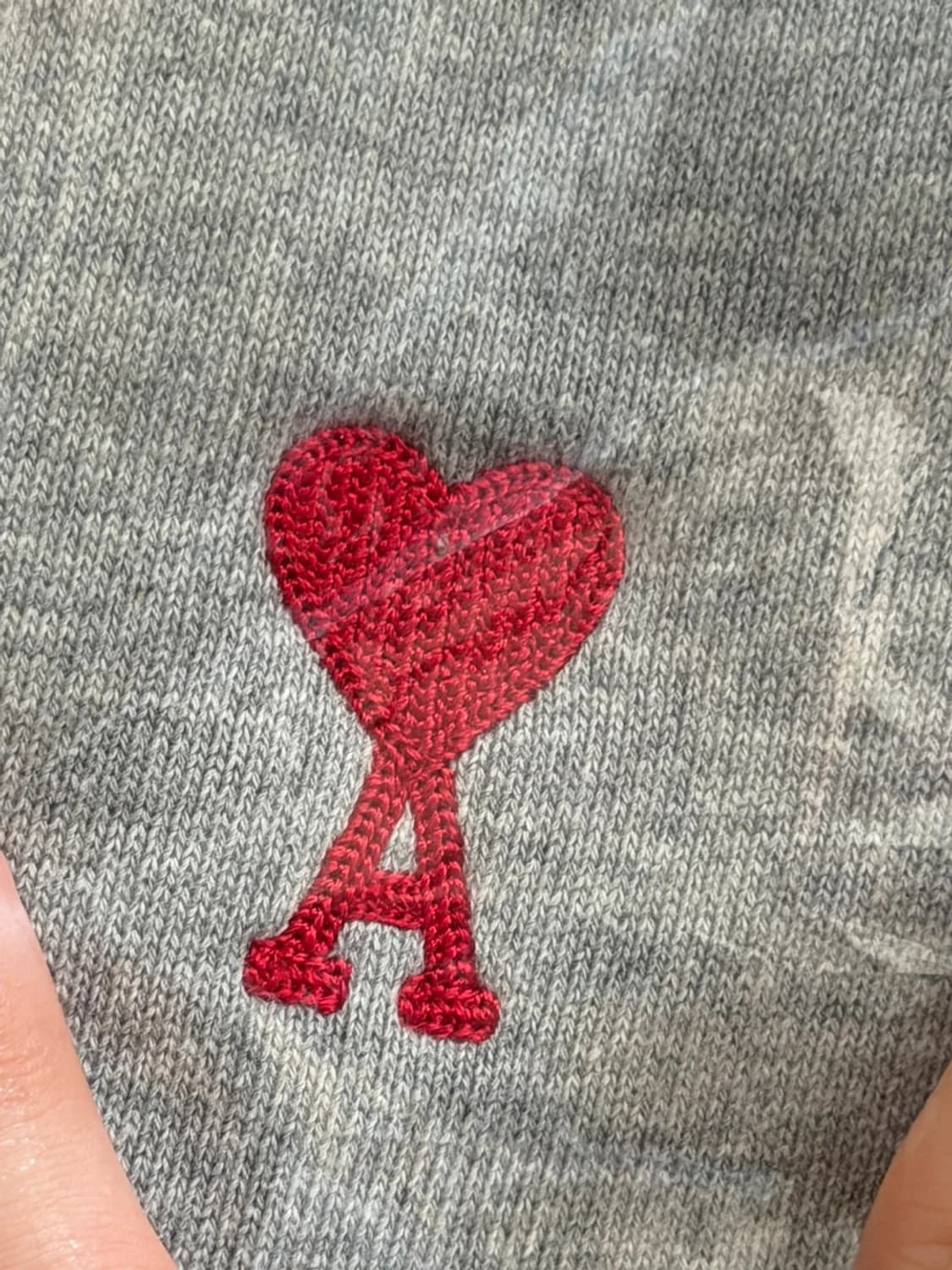 (급) 아미 맨투맨 정품일까요??ㅠ 상품이미지1