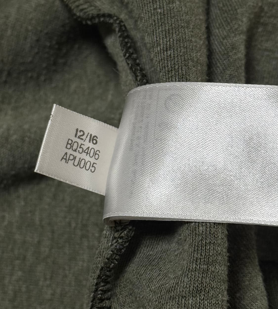 아디다스 딥카키 맨투맨 상품이미지5