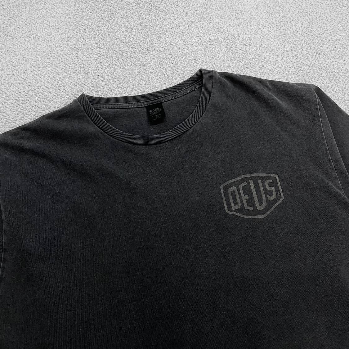 데우스엑스마키나 서울 피그먼트 반팔티  상품이미지4