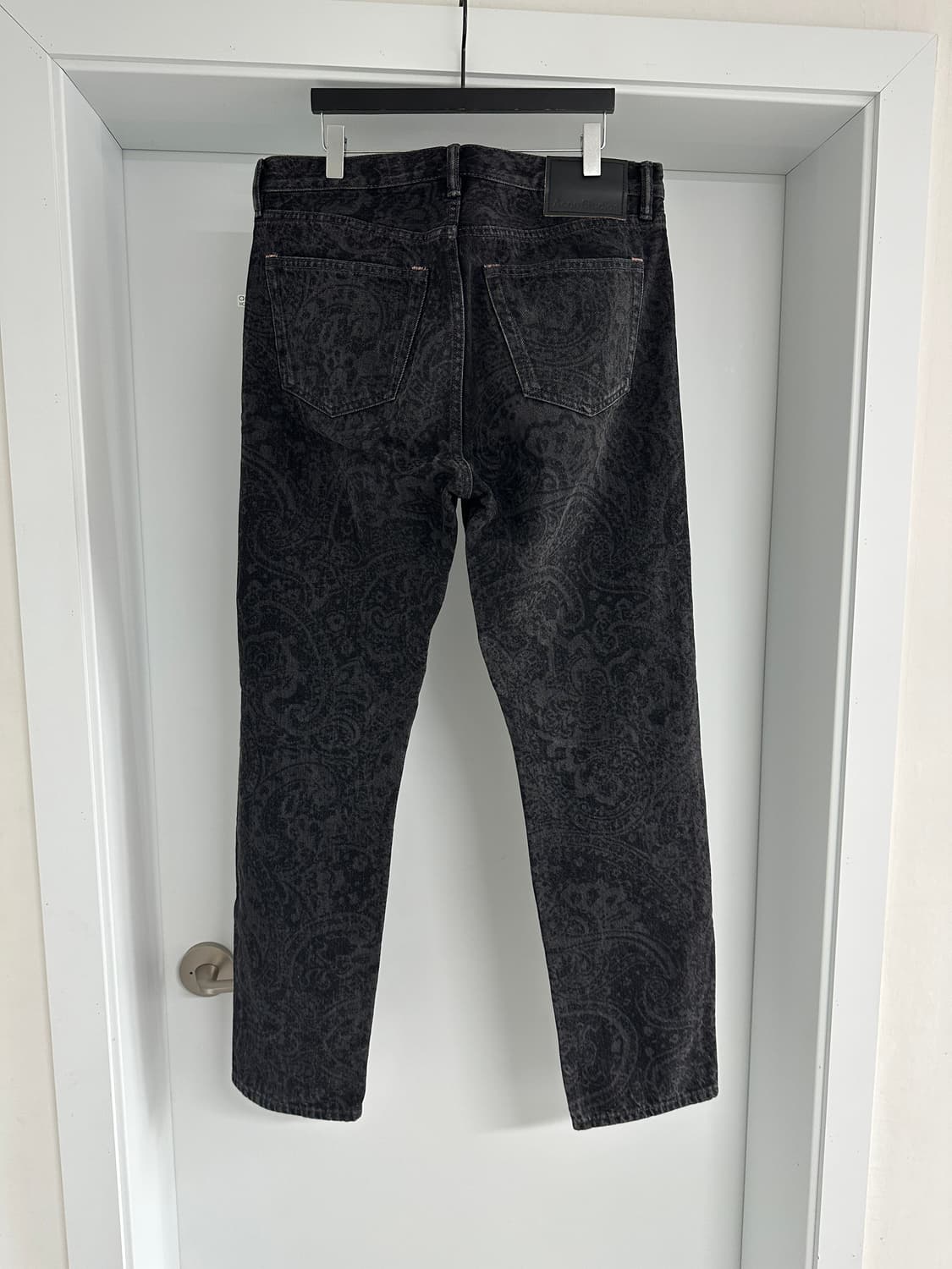 아크네스튜디오 페이즐리 흑청 데님 31 상품이미지6