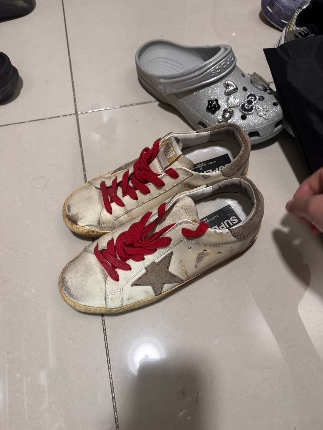 골든구스 슈퍼스타 화이트 레드끈 240 상품이미지1