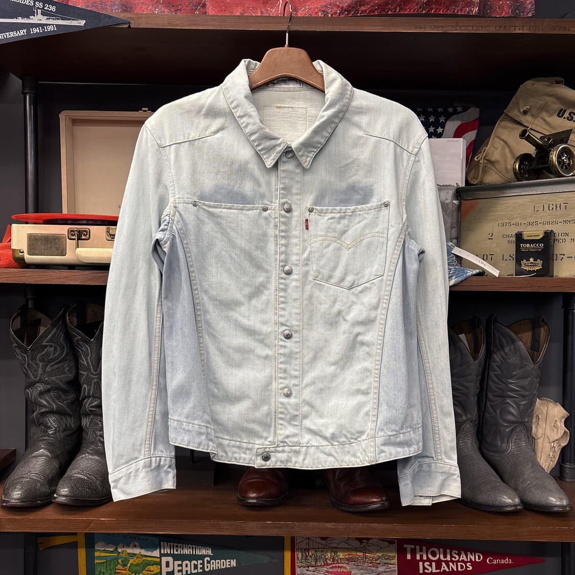 00s 리바이스 엔지니어드진 3D쉐이딩 워싱 데님 자켓 N1060 상품이미지1