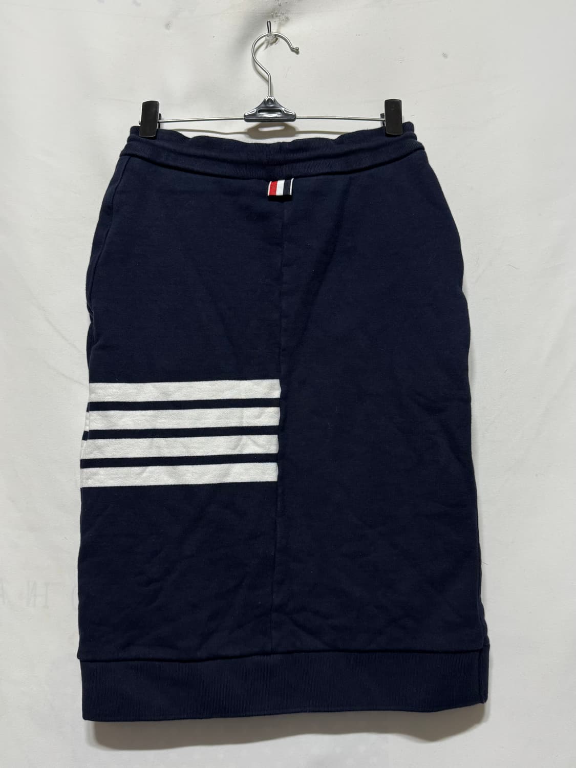 36 톰브라운 4바 스커트 상품이미지2