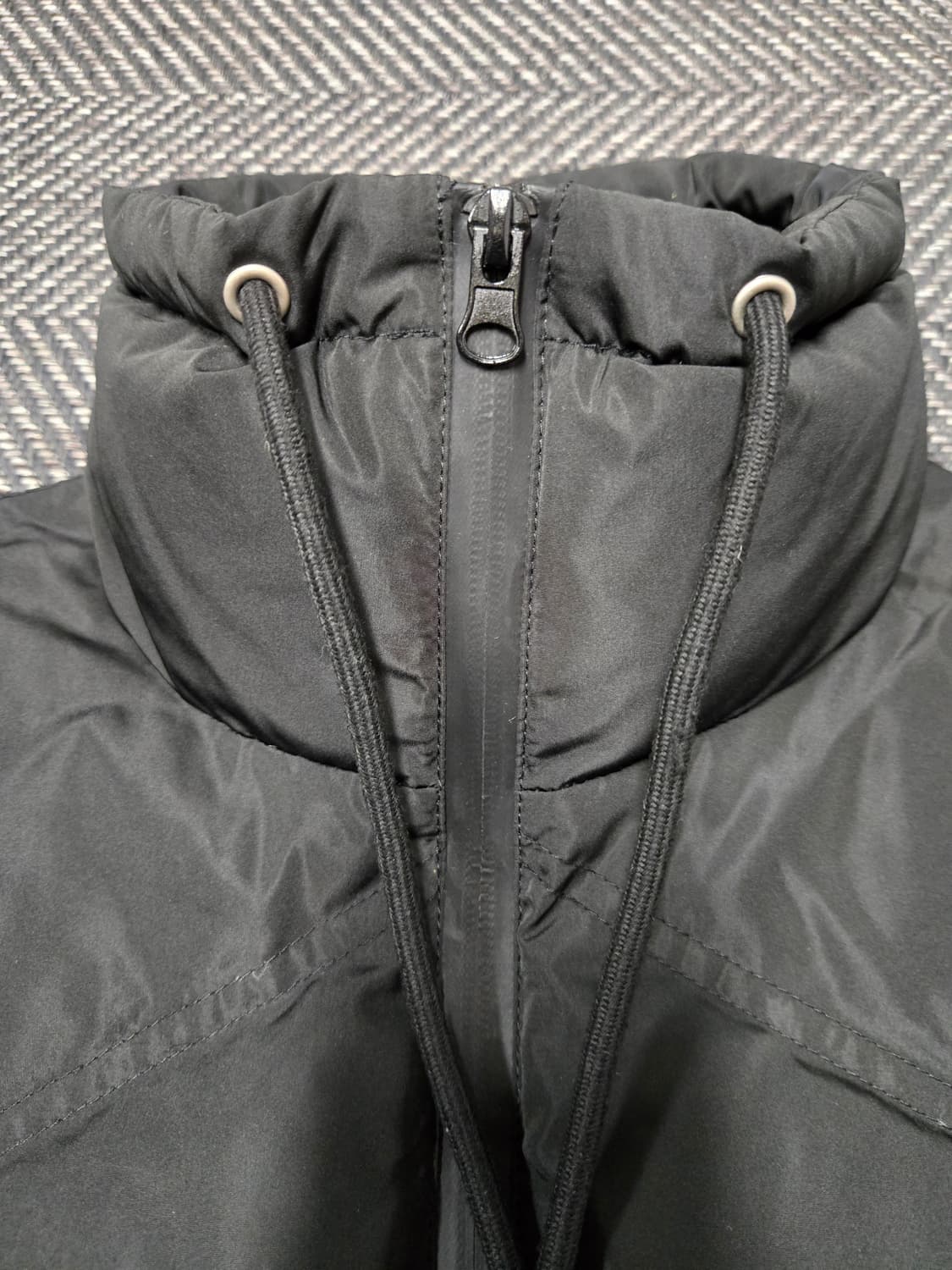 마이네임이즈 mynameis 블랙 반집업 다운패딩 조끼 상품이미지4