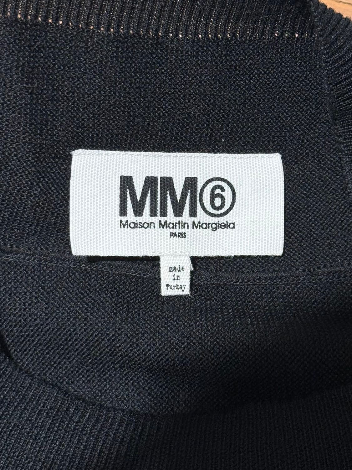 mm6 블랙 울 스트랩 니트 케이프 상품이미지7