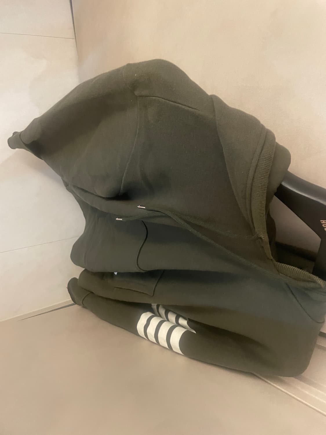 톰브라운 후드 판매합니다 상품이미지1