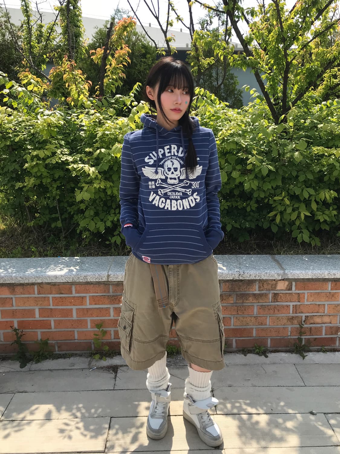 Superdry Blue Graphic Hoodie 상품이미지2