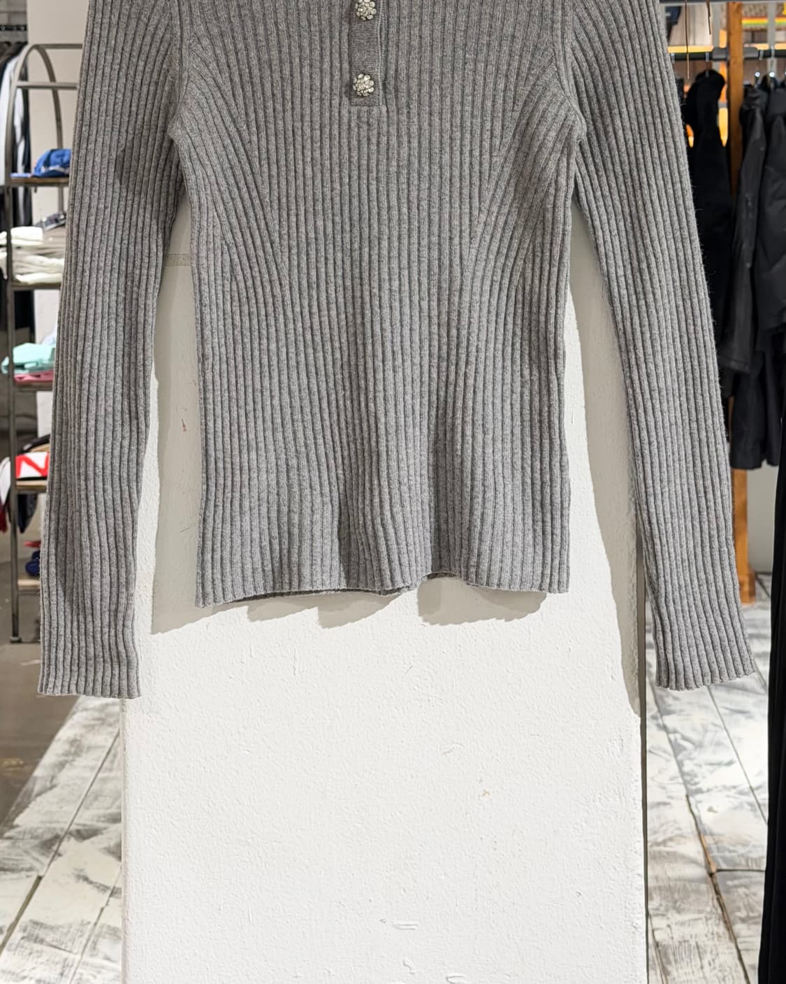 가니 그레이 립니트 스냅버튼 롱슬리브 탑 상품이미지5