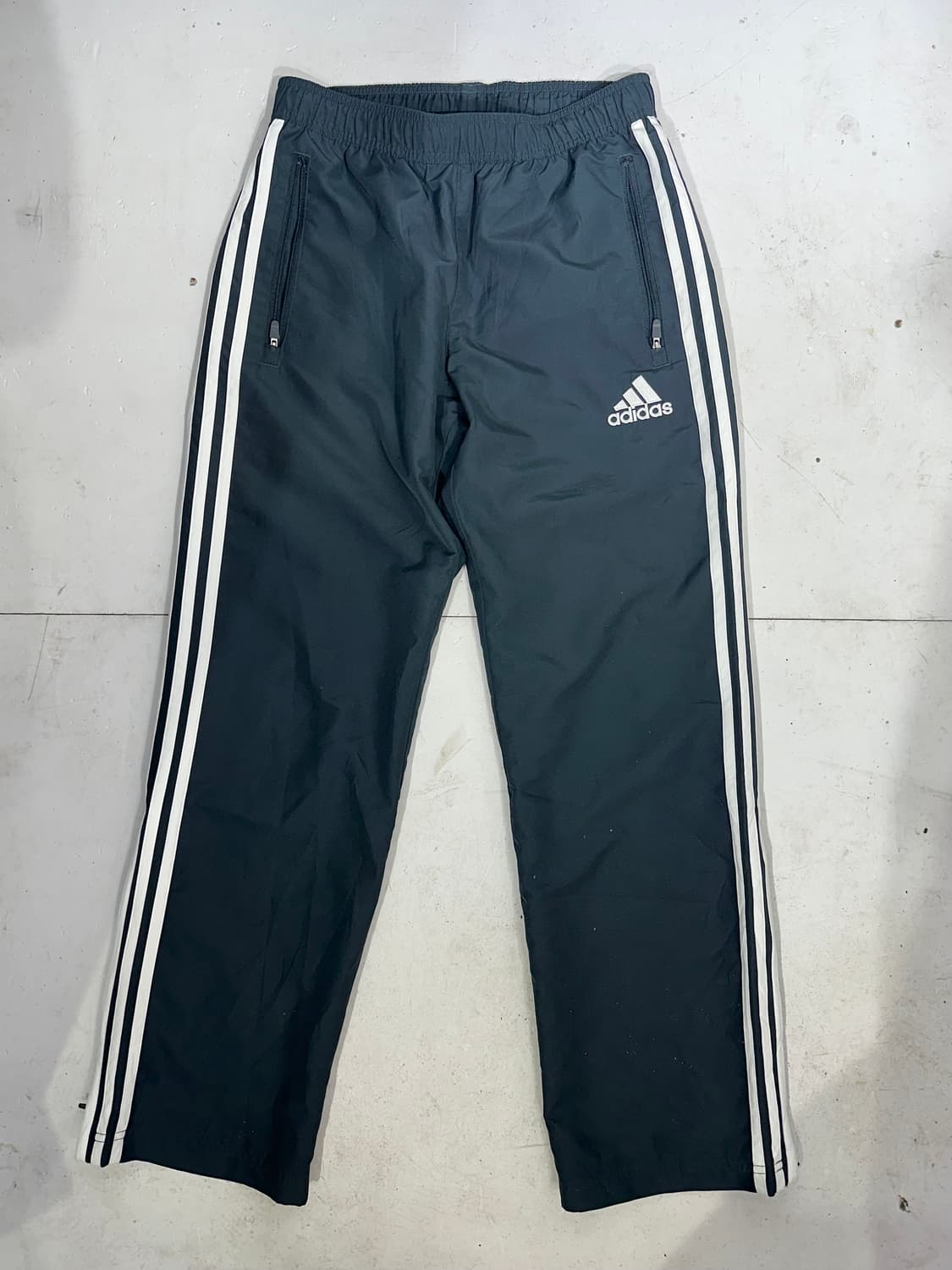 아디다스 차콜 화이트 삼선 와이드 트랙 팬츠 M 상품이미지4