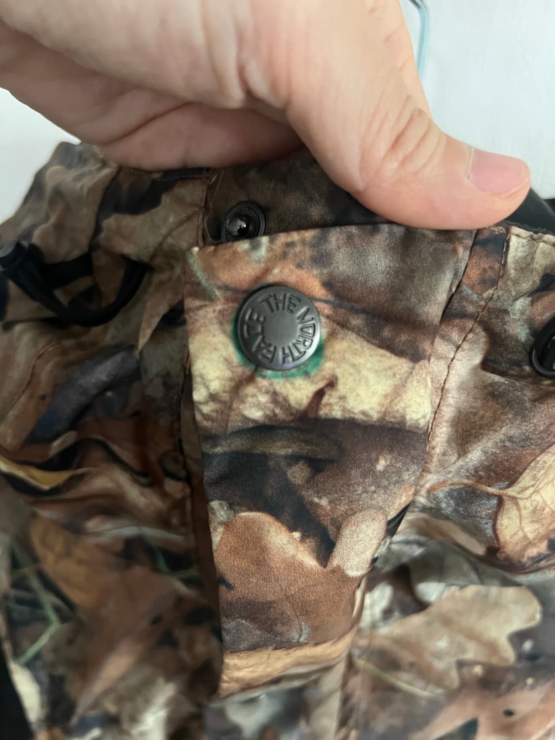 슈프림 x 노스페이스 마운틴 라이트 자켓 낙엽 상품이미지9