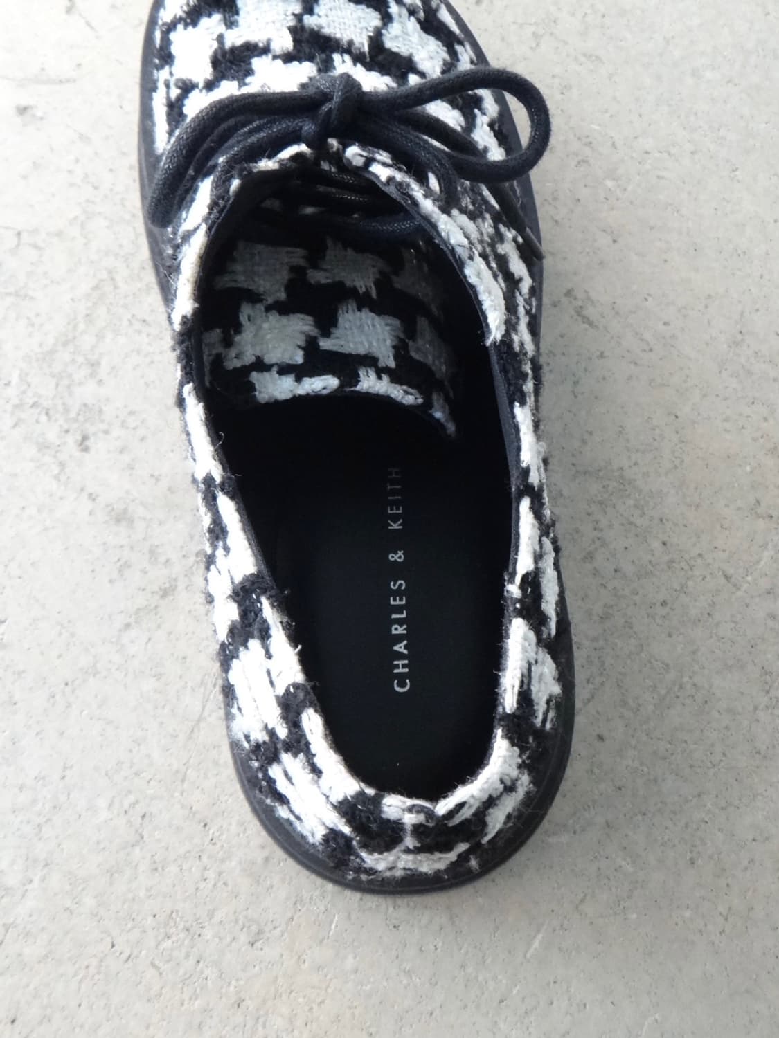 CHARLES & KEITH hound tweed round shoes 상품이미지3