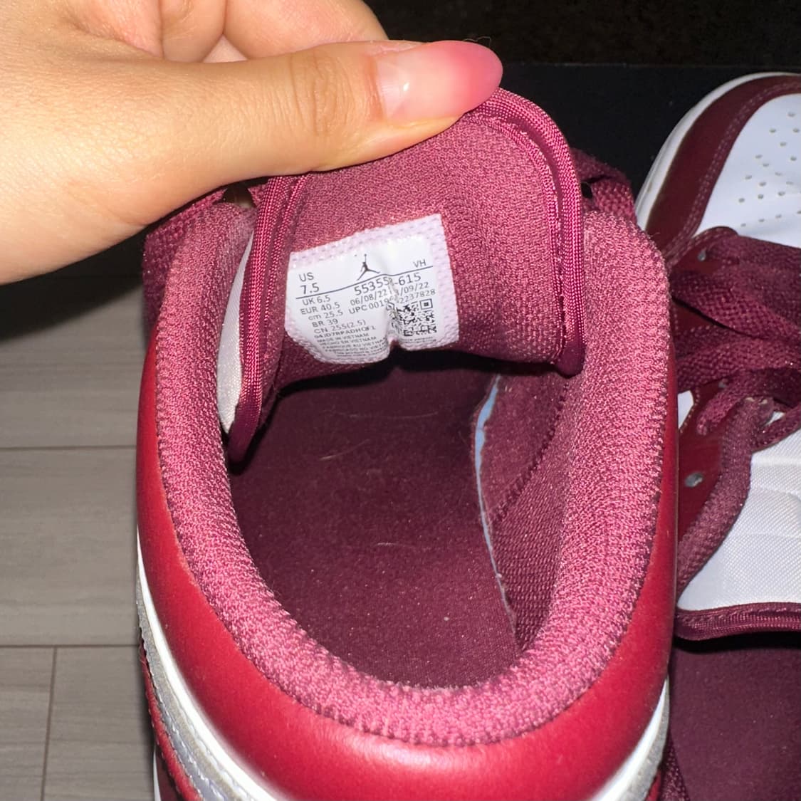 나이키 조던 1 로우 체리우드 레드 상품이미지5