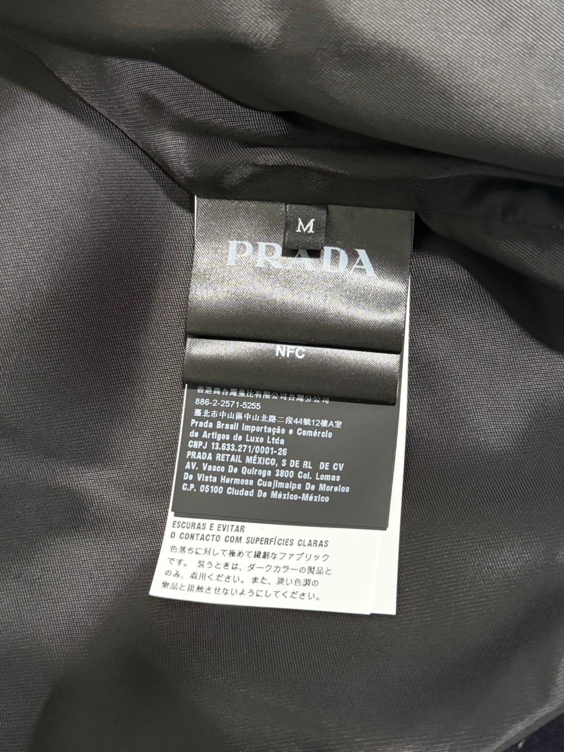 [M] 프라다 블랙 벨벳 자켓 상품이미지7