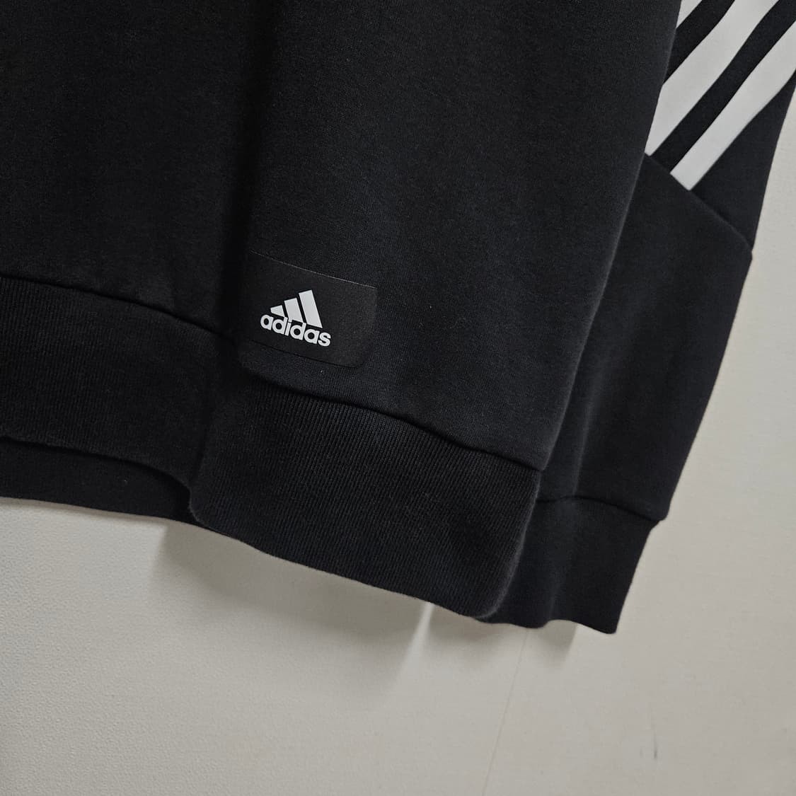 아디다스 삼선 검흰 맨투맨 L 100 상품이미지3