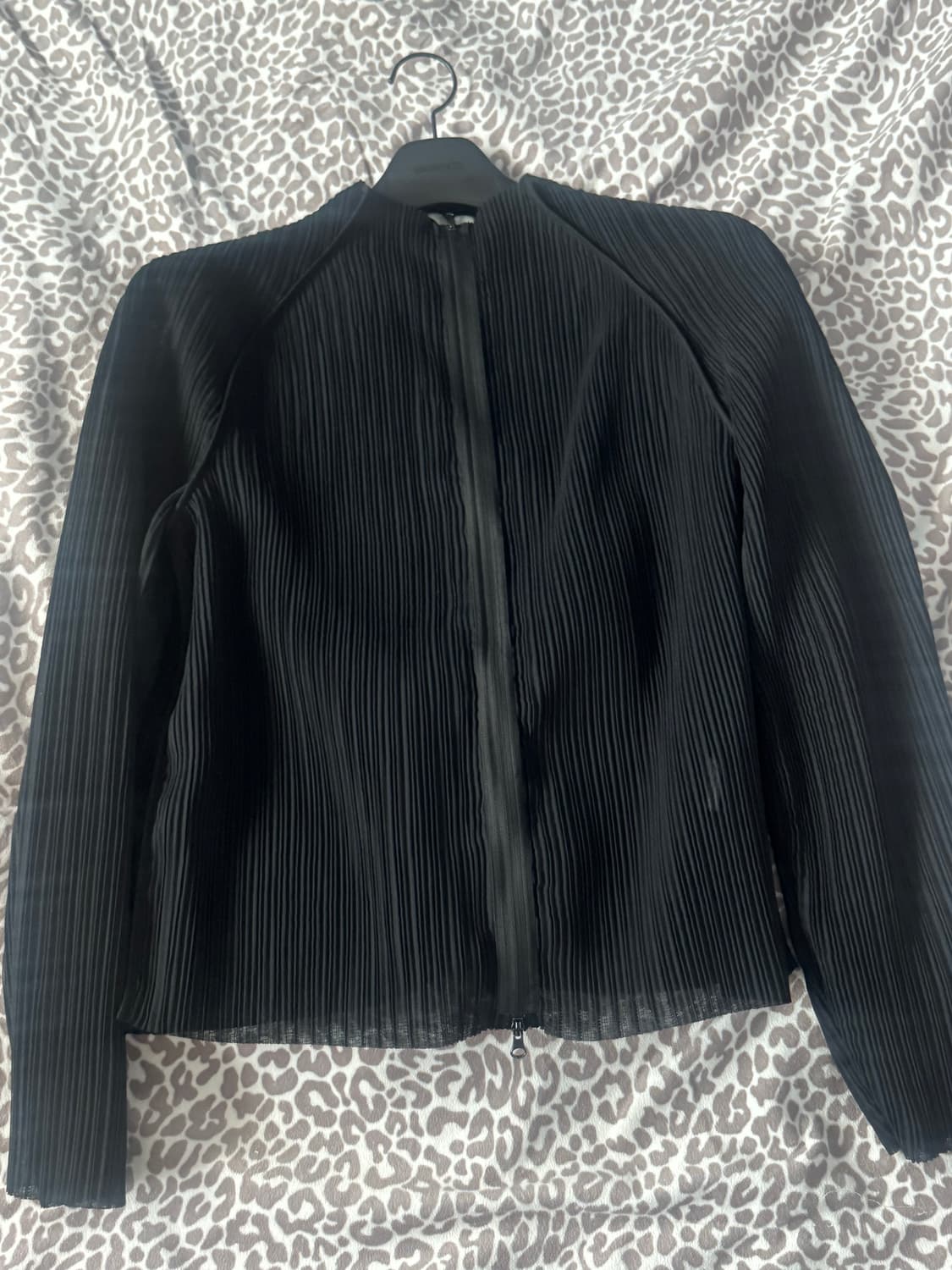 아모멘토 26ss 플리츠 집업 s size 상품이미지1
