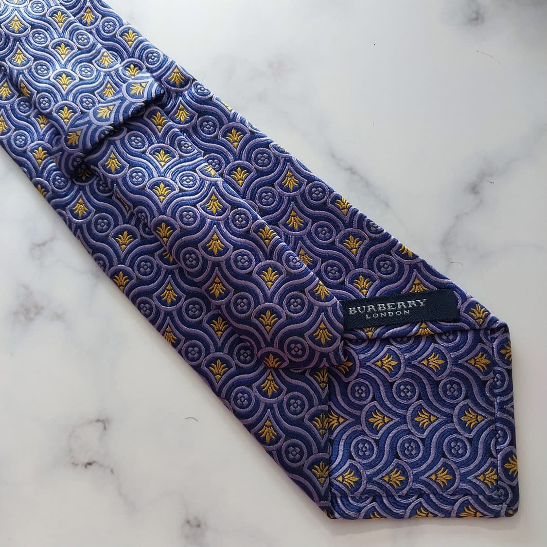 버버리 실크 퍼플 자카드 넥타이 9.5cm A+등급 K1310
 상품이미지8