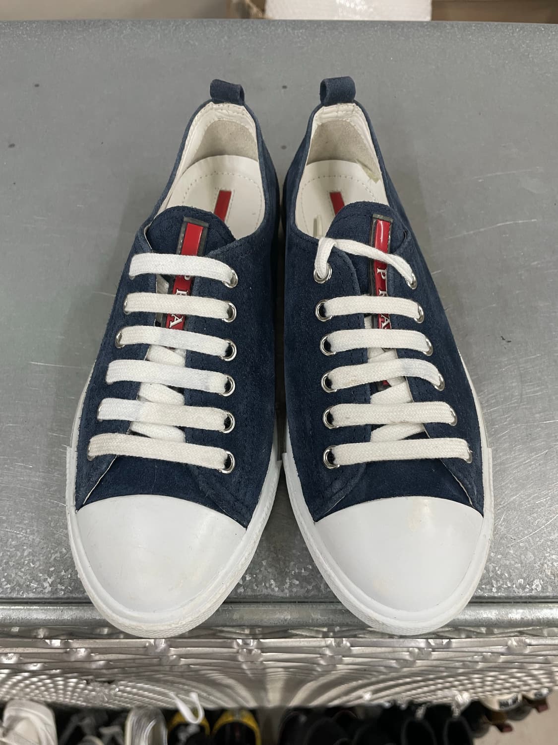 프라다 스포츠 스웨이드 스니커즈 36 상품이미지5