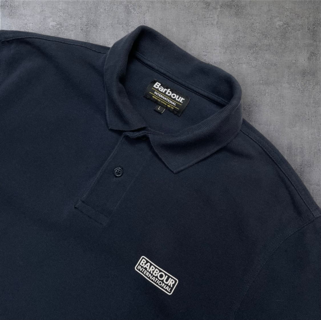 바버 인터내셔널 Barbour 네이비 로고 반팔 카라티 M 상품이미지2