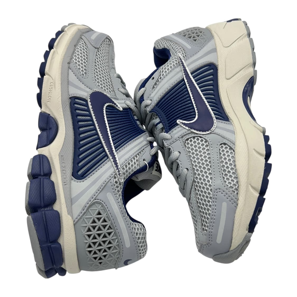 240 나이키 줌 보메로5 바스트 그레이 블루 보이드 상품이미지2