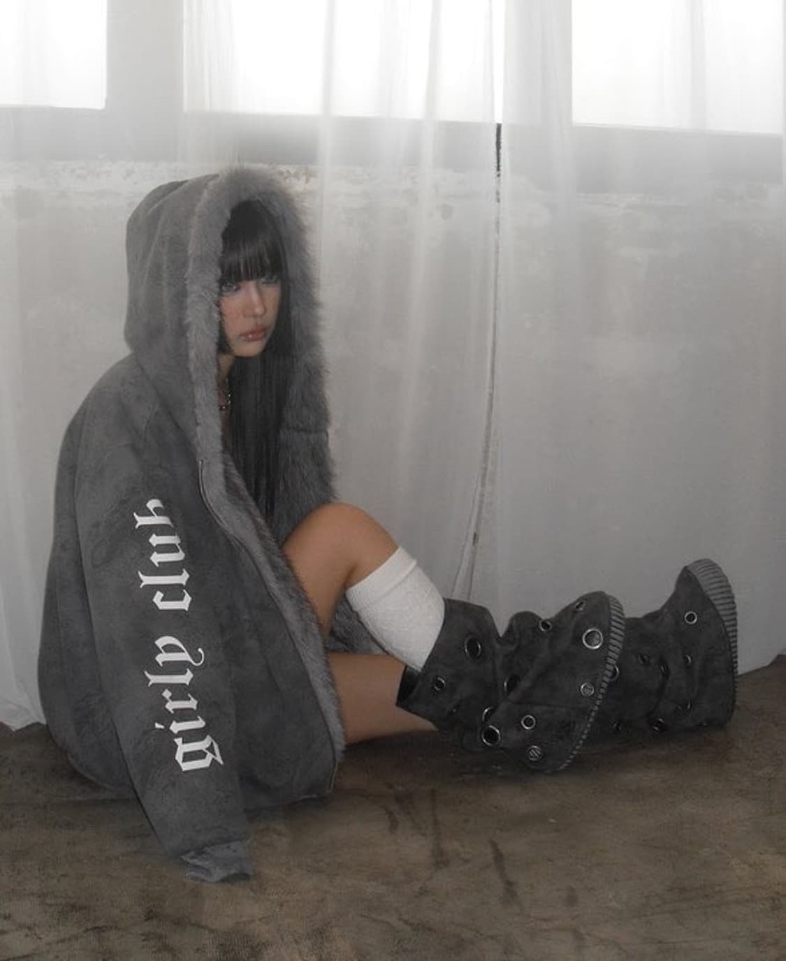 [구해봐요ㅜㅜ] Y8 REVERSIBLE FUR HOOD JUMPER 상품이미지1